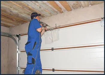 Garage Doors Store Repairs Richboro, PA 215-703-5391 - cont-gdr-door-repair-08m